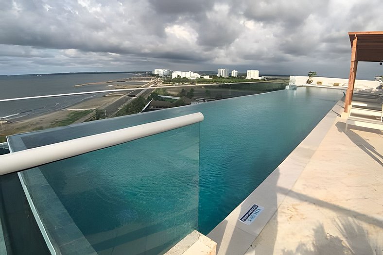 2 Bedroom Apartment Sea View. Pool