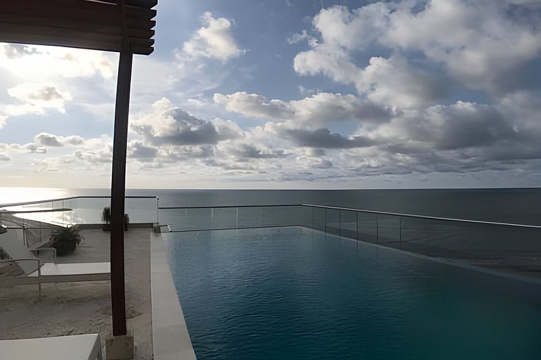 2 Bedroom Apartment Sea View. Pool